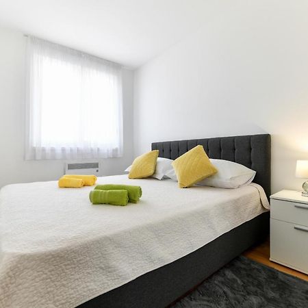 Modern Apartment For 2025' Vacation In Zadar Bagian luar foto