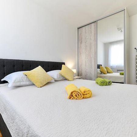Modern Apartment For 2025' Vacation In Zadar Bagian luar foto