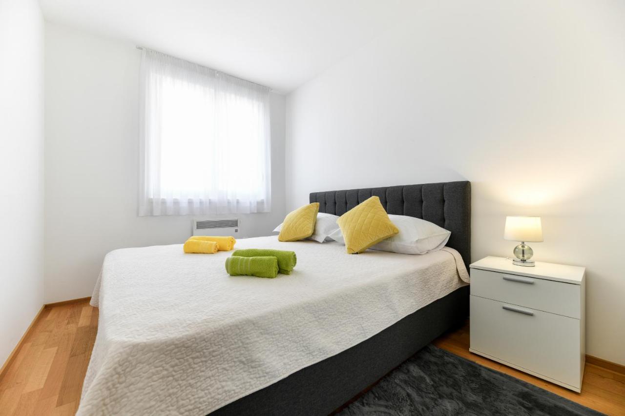 Modern Apartment For 2025' Vacation In Zadar Bagian luar foto
