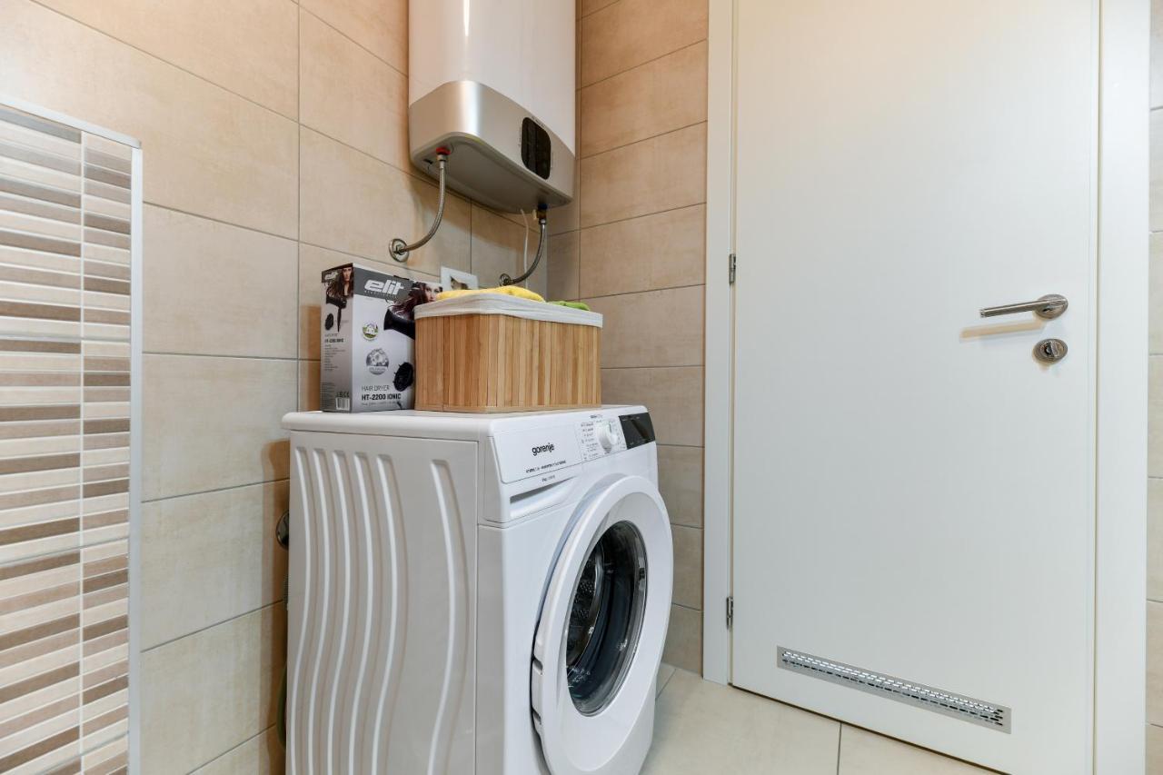 Modern Apartment For 2025' Vacation In Zadar Bagian luar foto