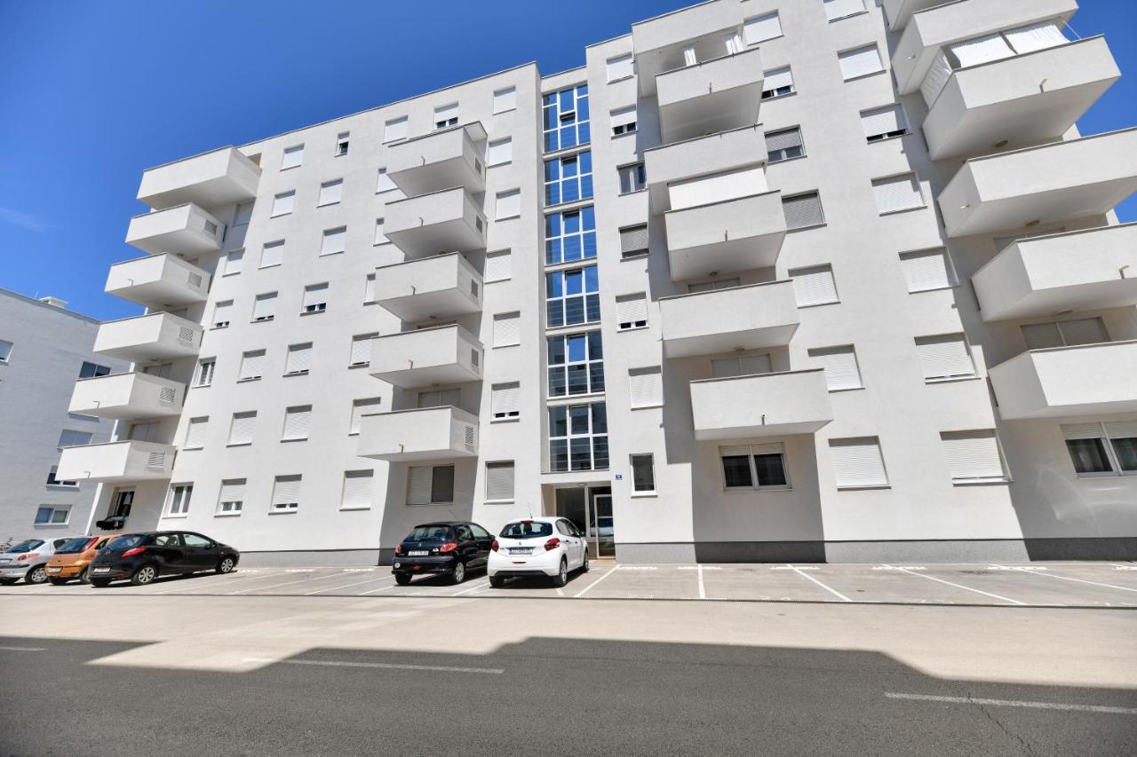 Modern Apartment For 2025' Vacation In Zadar Bagian luar foto