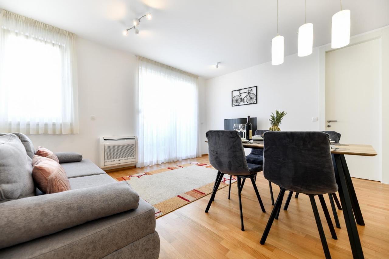 Modern Apartment For 2025' Vacation In Zadar Bagian luar foto