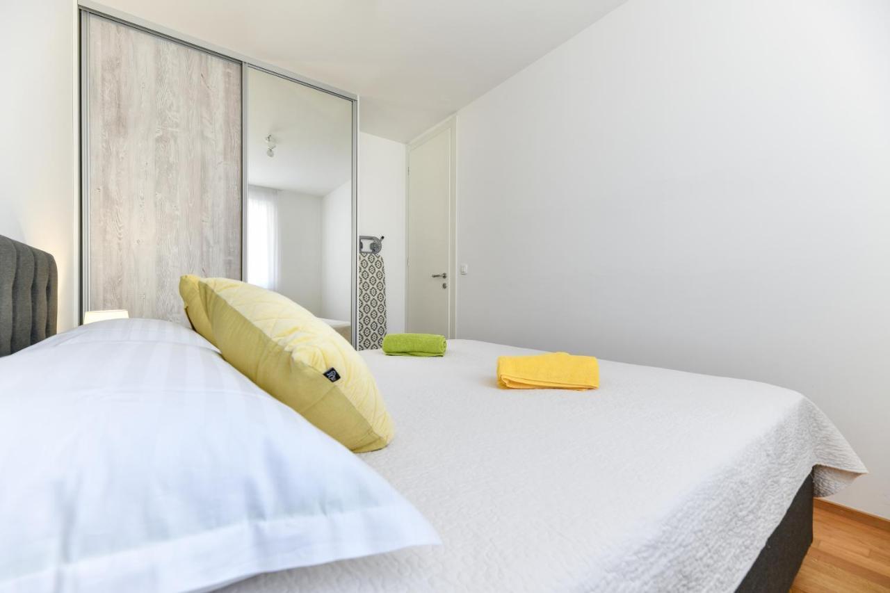 Modern Apartment For 2025' Vacation In Zadar Bagian luar foto
