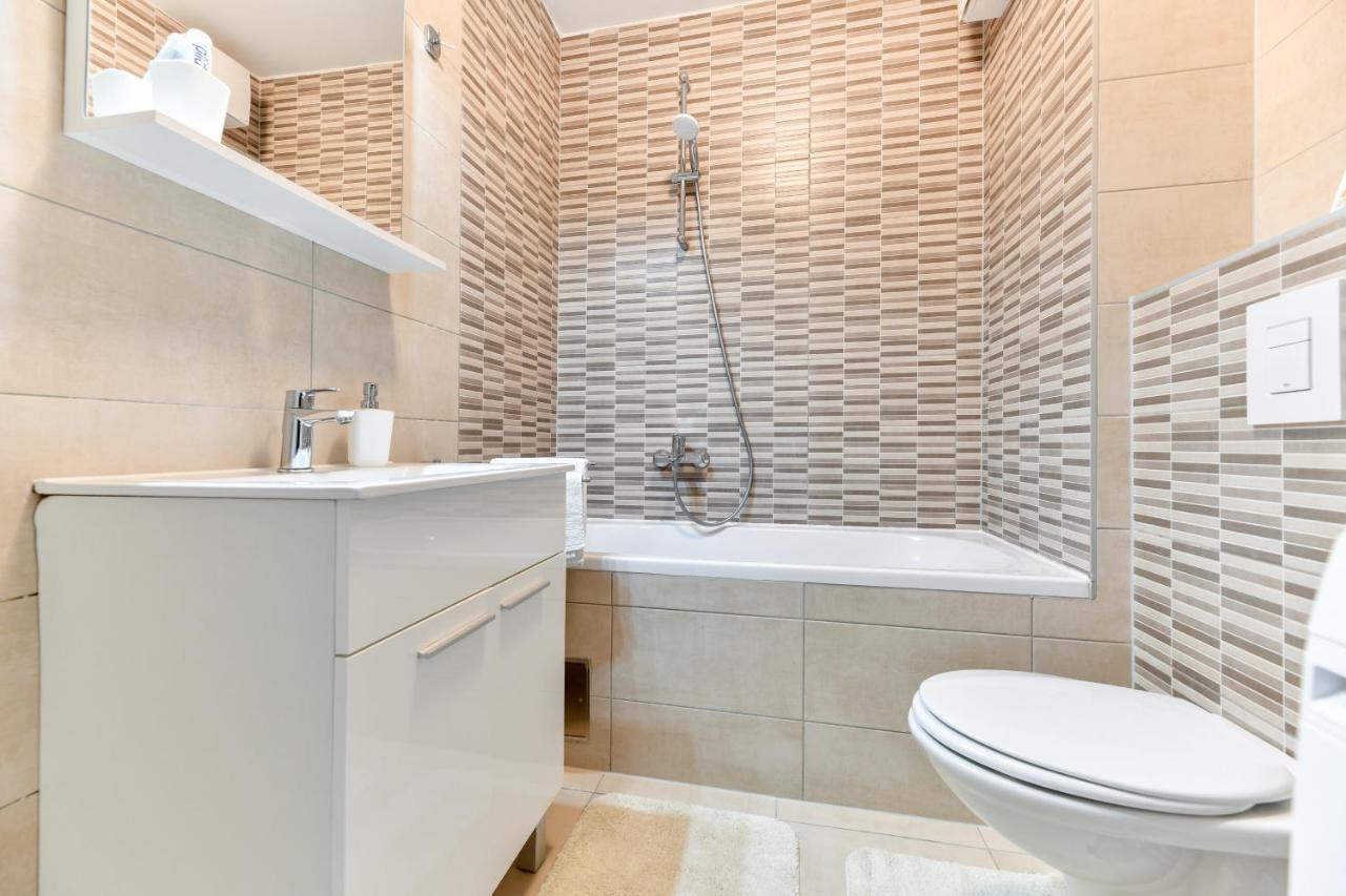 Modern Apartment For 2025' Vacation In Zadar Bagian luar foto